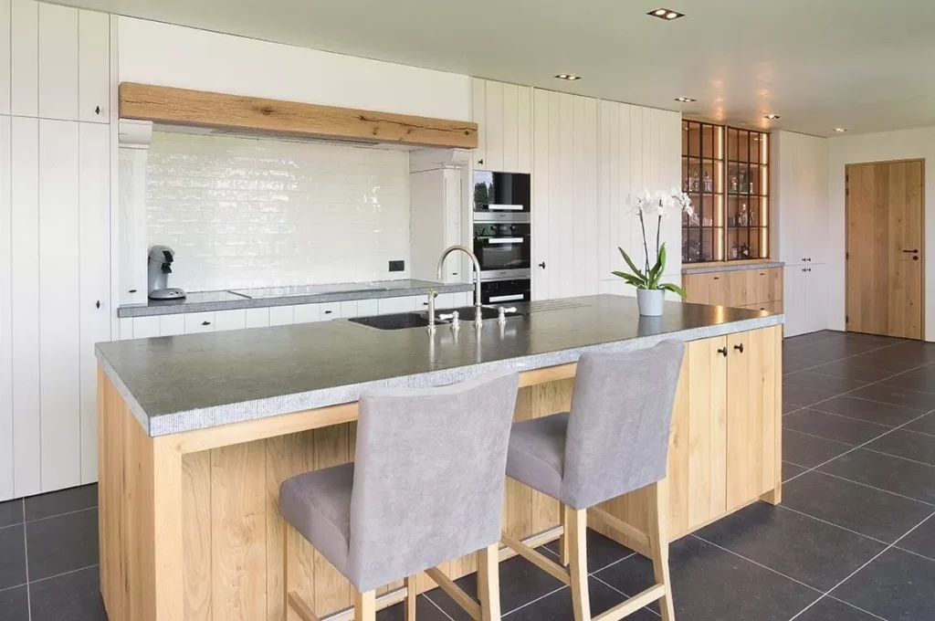Massief eiken kookeiland met bar