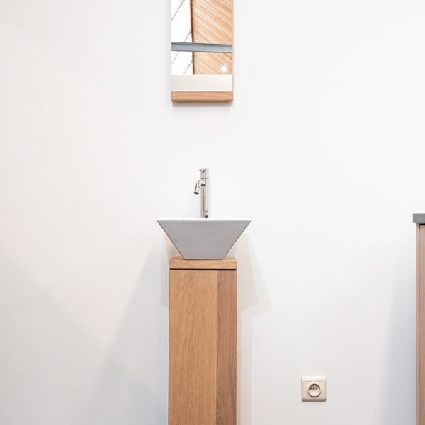 Box C132 - Totem set