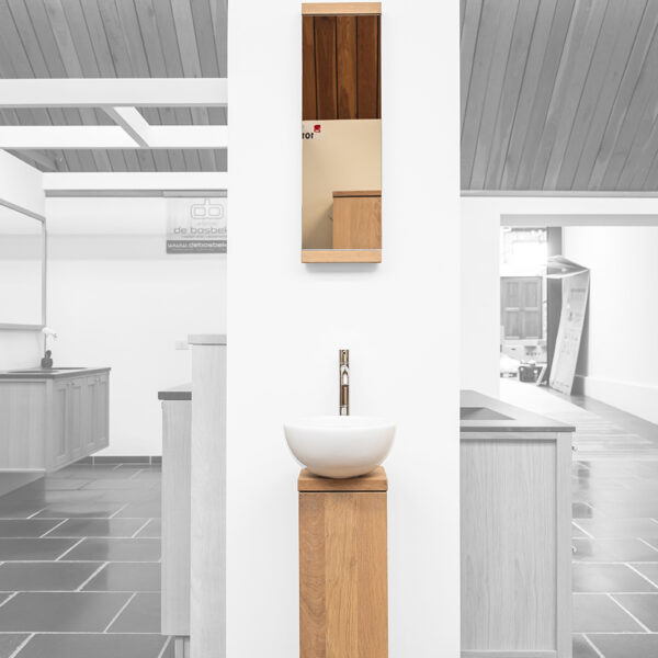 Box D153 - Totem set